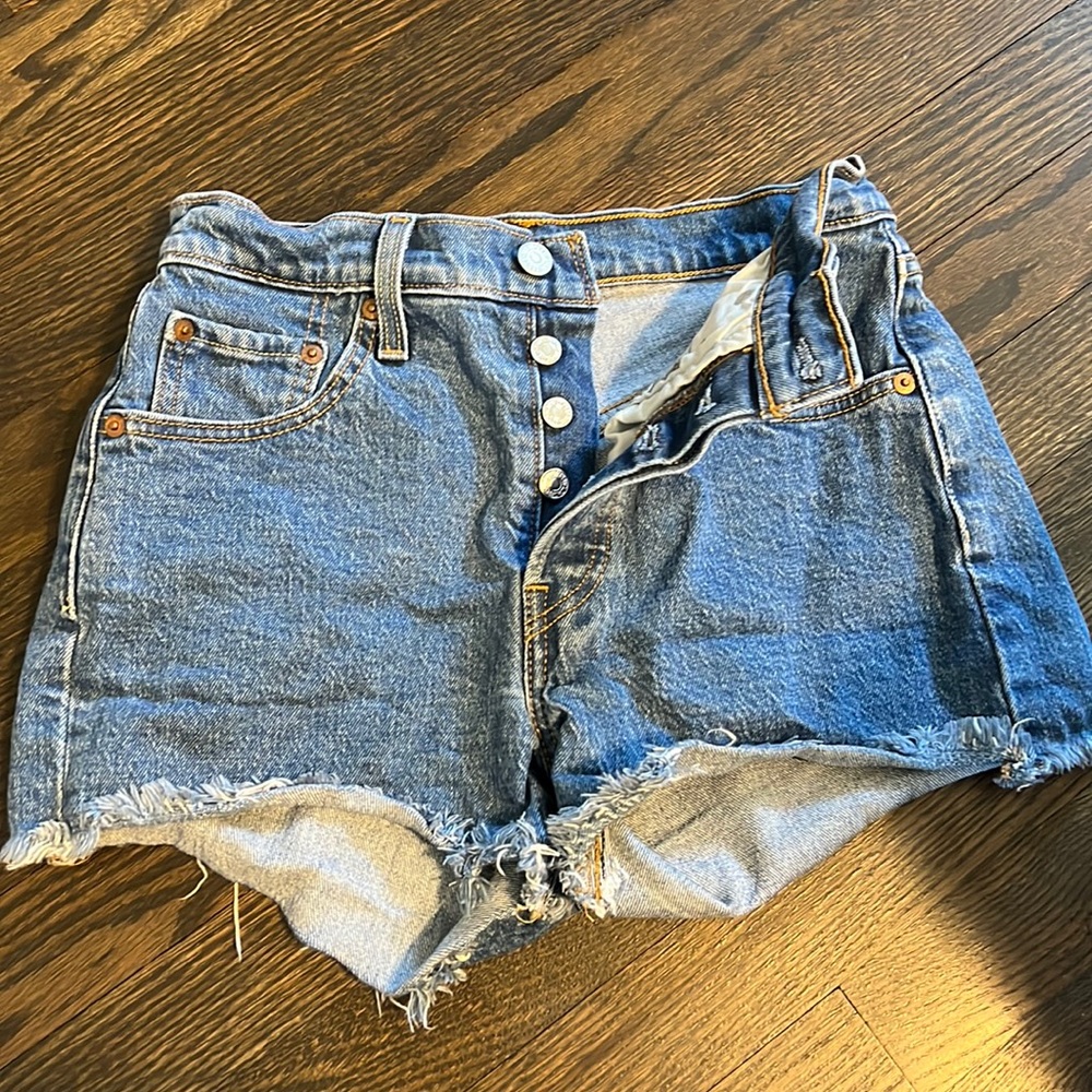 Levi 501 shorts, raw hem